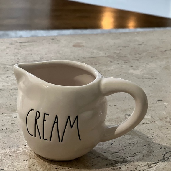 Rae Dunn “Bee” Collection 4 Piece Set. Cream, Sweet, Honey and Plate - Picture 5 of 10